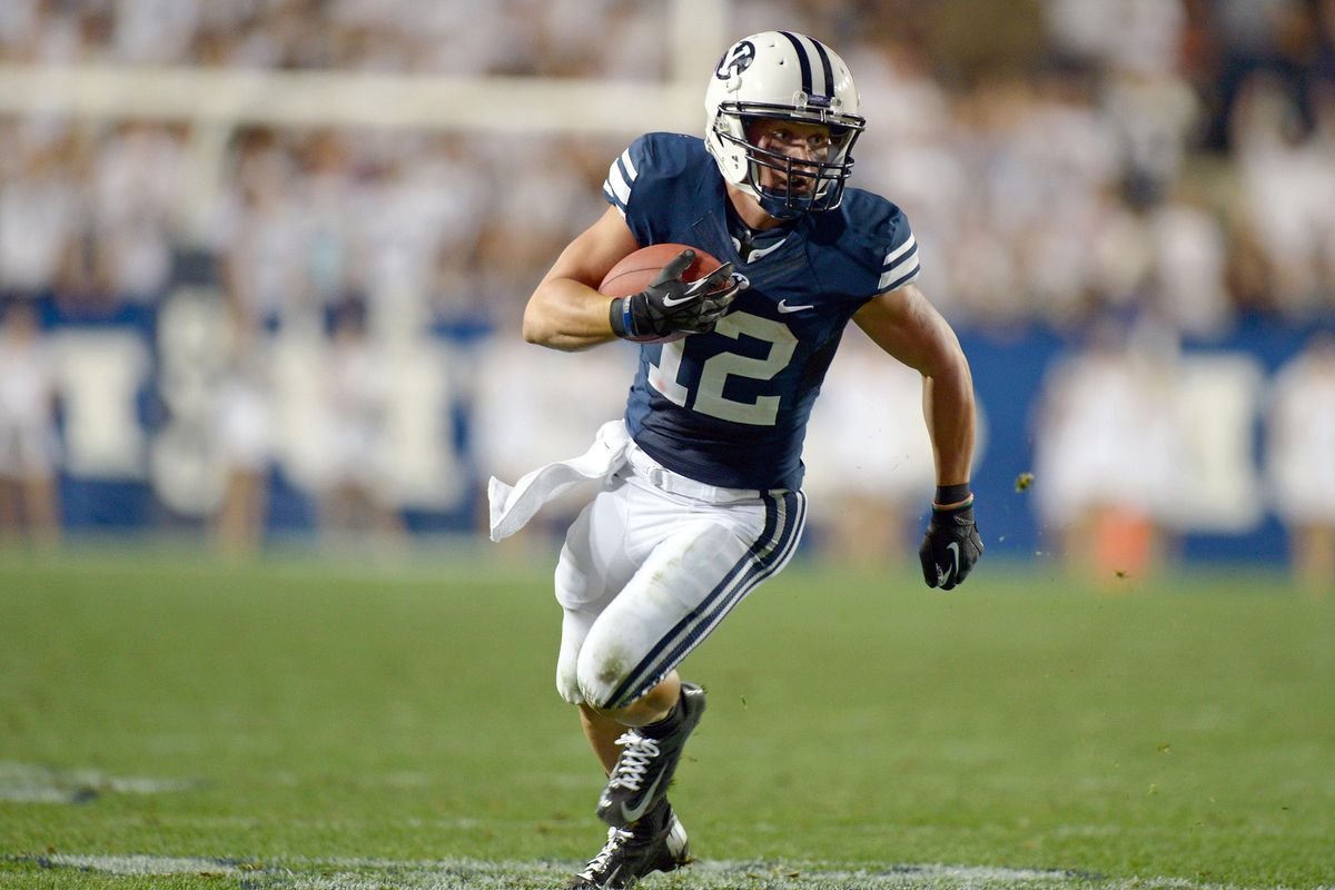 ByuPlayer's tweet image. JD Falslev, 2010-2013. 5.8" 184lbs WR, from Smithfield UT

In the mode of a Wes Welker, the shifty WR totaled 102 catches for 917 yards and 7 TDs out of the slot

Doubling as a PR and KR, on 9/17/13 Falslev took a punt back 71 yards for the TD

#BYUFootball #CacheValleyCash #BYU