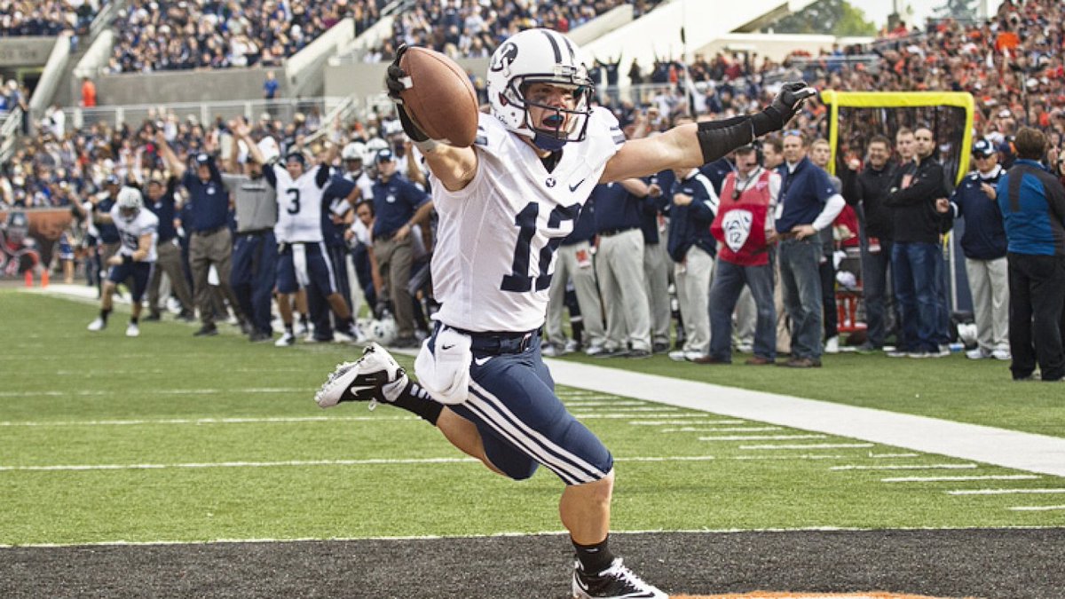 ByuPlayer's tweet image. JD Falslev, 2010-2013. 5.8" 184lbs WR, from Smithfield UT

In the mode of a Wes Welker, the shifty WR totaled 102 catches for 917 yards and 7 TDs out of the slot

Doubling as a PR and KR, on 9/17/13 Falslev took a punt back 71 yards for the TD

#BYUFootball #CacheValleyCash #BYU