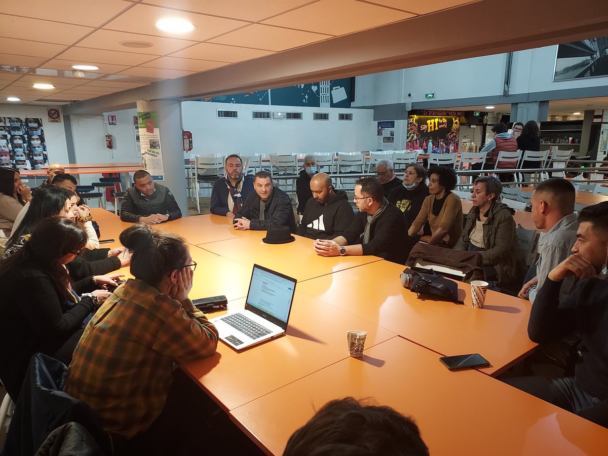 pas_sansnous's tweet photo. Dernière réunion de préparation avant la présentation du manifeste "Nos quartiers ont de la gueule" aux candidat·es à la présidentielle qui aura lieu demain de 10h à 16h à #Paris 👊
#NosQuartiersOntDeLaGueule #NQOG https://t.co/xLO4zDtx8K