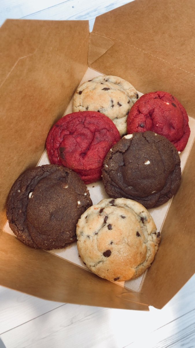 Viernes de 𝗣𝗥𝗢𝗠𝗢𝗦 para merendar con este clima 🤤 wa.me/595981124392

Cookies 4 x 3: 18mil / Brownies 4 x 30mil / Cookies rellenas 6 x 50mil / Postrecitos 4 x 45mil 

Felicidad pura! 🤩 Shame sha 📲