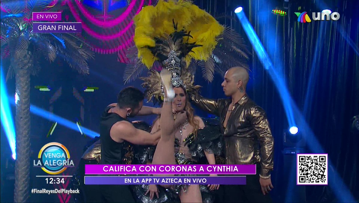 ROBLORD_'s tweet photo. @cynthiaoficial Eres una de las mejores artistas de México, una gran "Showgirl", una gran Vedete, una gran cantante, tanto cariño de tus fans solo se puede pagar volviendo a la música, a los escenarios ¡Venga! #FinalReyesDelPlayback @VengaLaAlegria 😘👏👏👏 https://t.co/1CJS3UrnIH