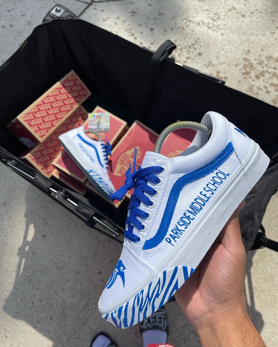 jeekoscustoms's tweet photo. First school x Jeeko collab 🔥🔥 this was a fun project and great people over at Parkside Middle School https://t.co/gKHvWiMMbf