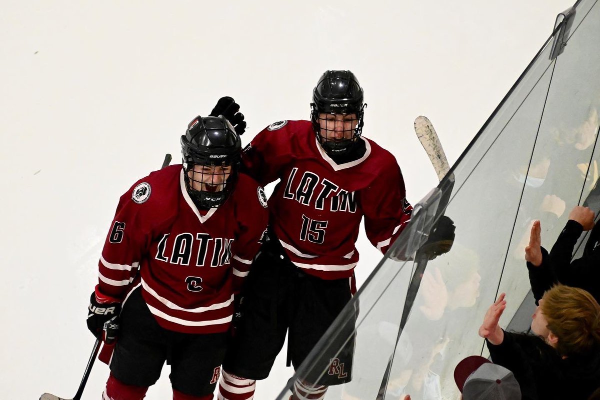 RoxLatinHockey's tweet photo. Huge congrats to Captains James Birch ‘22 and Connor Berg ‘22 on their All-ISL Selections, and to Patrick Schultz ‘23 on Honorable Mention. #rollfoxes https://t.co/rh4TtE5xQg