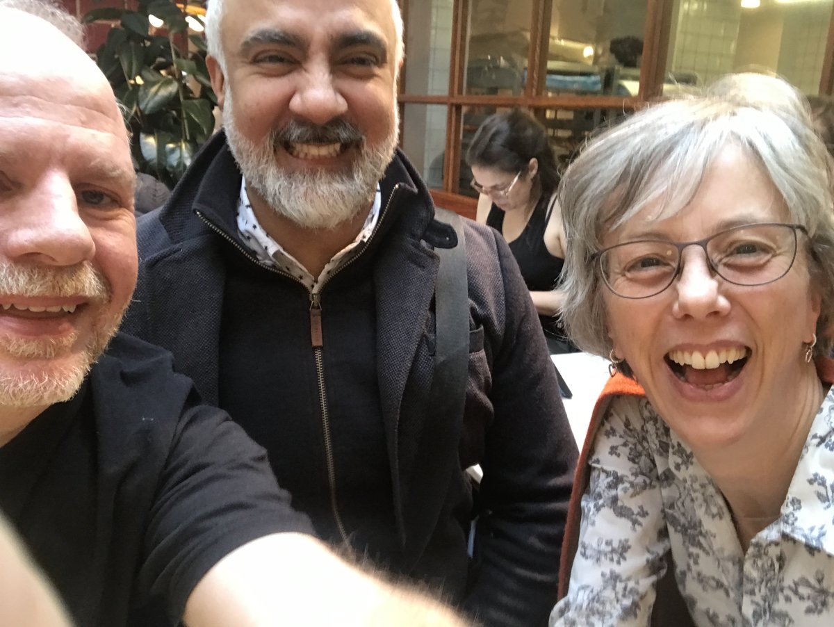 Sharing this pic of the @MindSpireUK  team today to remind you of the power of your smile! It's good for your brain, it's contagious &amp; can keep us connected at such worrying times. 

For more on the neuroscience check out:

mindspire.myshopify.com/blogs/news/smi…

#smile #kindness #together