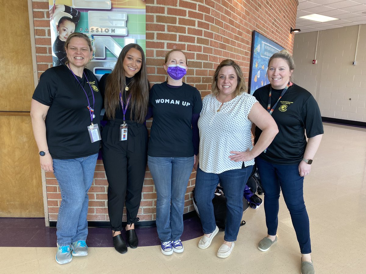 A great group of world language teachers making Immersion Day a great success <a href="/IslipUFSD/">Islip UFSD</a> #worldlanguge <a href="/Ms_Stanco/">Giovanna Stanco</a> <a href="/SchierhorstIHS/">Megan Schierhorst</a> <a href="/IslipMS/">Islip Middle School</a>