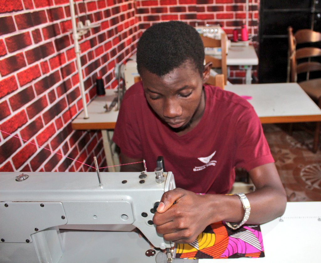 GirlsPrideGam's tweet photo. Meet Amadou, one of our team members who sew our reusable cloth pads and storage bags.
#GirlsPride #ReusableSanitaryPads 
#MaleInvolvementInSRH #Youth https://t.co/py23n7p9gj