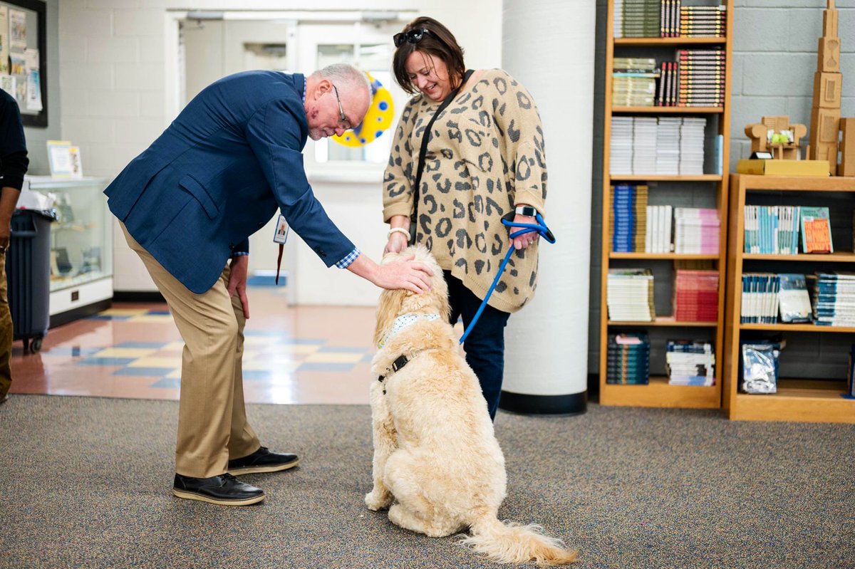 THSWavely's tweet image. I was on my best behavior with our superintendent today! Hurry back soon @DrRobPicou🐾💙💛🐾 #TPSD
