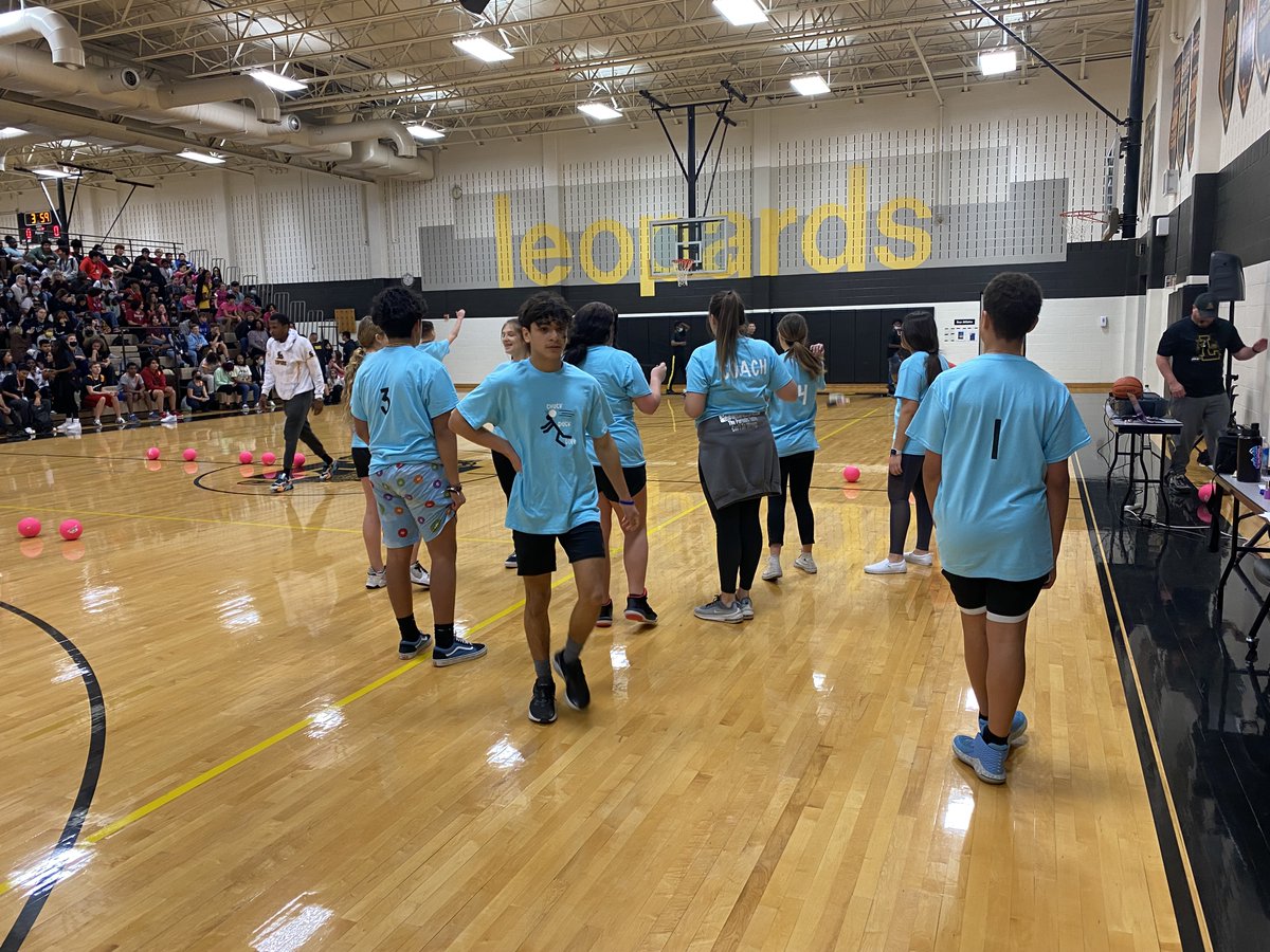 Coach Kelcourse did an excellent job leading her Dodgeball Team to victory!