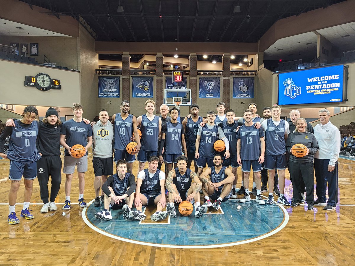 Central Oklahoma Men's Basketball
2022 NCAA National Tournament
Sanford Pentagon
Sioux Falls, S.D.