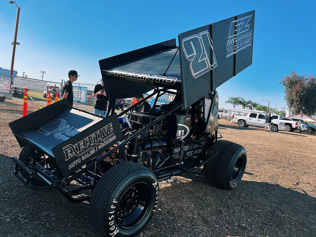 WorldofOutlaws's tweet photo. Hanford’s @MitchFaccinto is fresh off a win at Silver Dollar and now turns his attention to @TulareRaceway.

Mitch &amp; crew chief @D_Warner35 are building on an excellent program at @Tarlton_Racing.

His #WoOSprint career-best is 8th. https://t.co/rBI6NW8Vzj