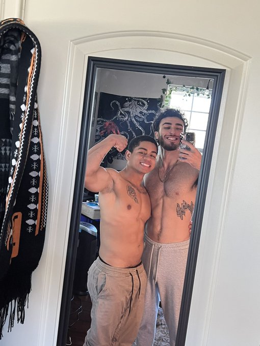 The bro came over for a quick visit and we definitely made the most of our time 😈 expect a full video