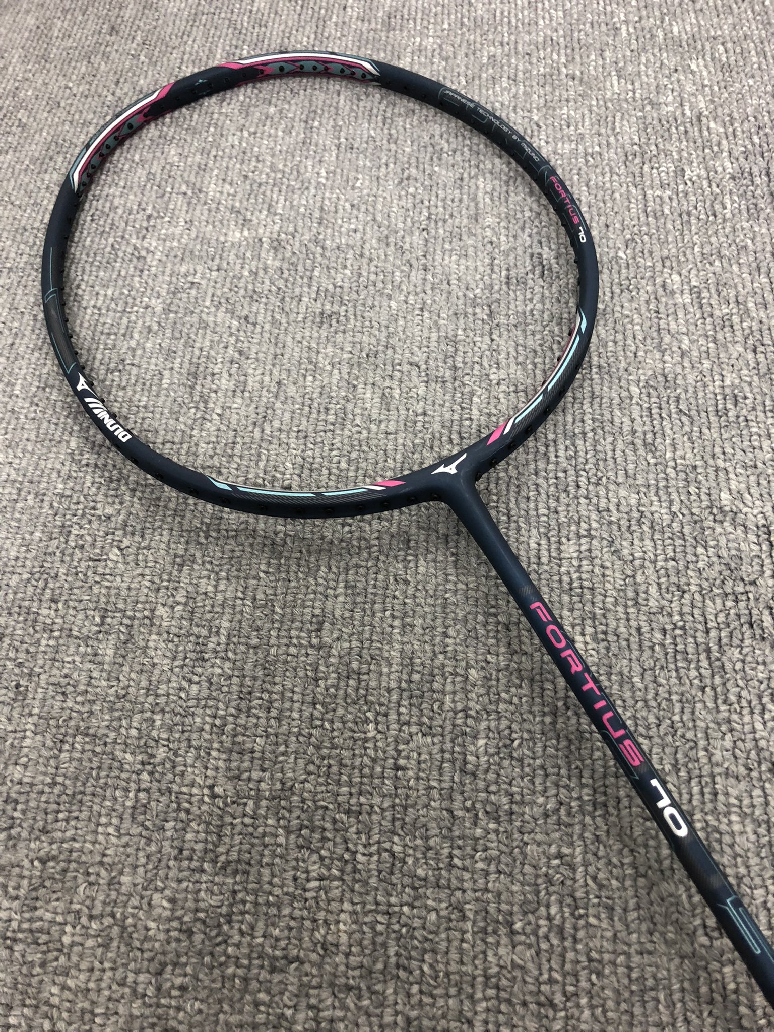 ミズノ フォルティウスコンプF バドミントンラケット 2本セット 3U ミズノ フォルティウスコンプF バドミントンラケット 2本セット 3U