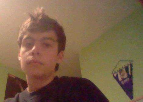 cangrexinho's tweet photo. 🚨ÚLTIMA HORA🚨
Fallece un integrante de Auryn en un accidente de tranvía. https://t.co/fm8SFR95kD