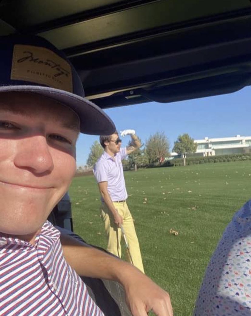 KingsUpdatesHL's tweet photo. 📸| Harry playing golf in Los Angeles recently!

©️ BellaParsells https://t.co/UlvKdxTLCv