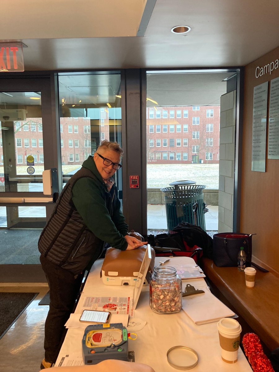 twostepcpr's tweet image. 📍 Molloy College: Rockville Centre, NY National Two Step Event 3/8/22
#1 Call 911
#2 Push hard and fast in the center of the chest until help arrives
#Twostepcpr