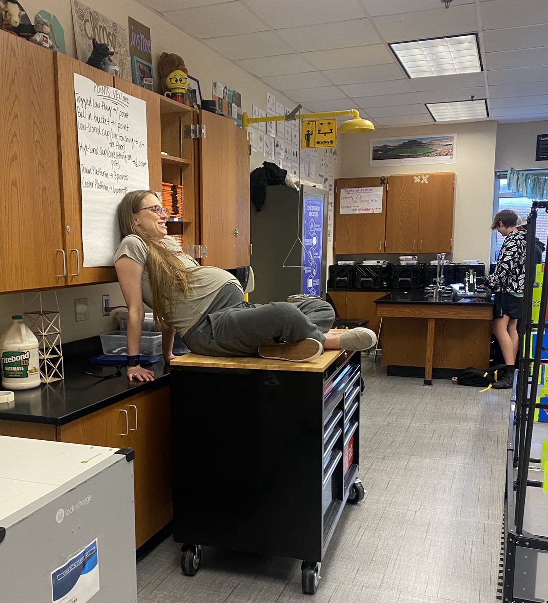 Fifteen hours until we’re at the hospital in this pic 😂😂 Last day with the kids!