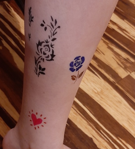 selinagrantt's tweet photo. #freesample I'm celebrating self-expression with @bodymarkbybic - Save $4 with Ibotta! Score yours at Walmart in the Writing Aisle, and be #ReMarkablyYou too. #BodyMarkByBIC #ad https://t.co/jVxYMEsm9z https://t.co/AC9SWprzW4