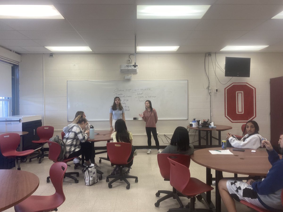 OceanDeca's tweet photo. Today we had a successful meeting regarding fundraising for our #OTHSDECA chapter!!! It was great to see so many people turn up and create so many bright ideas!!!!! https://t.co/4fSsYom8Z3