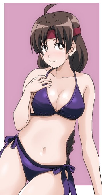 ユリ・サカザキ水着 