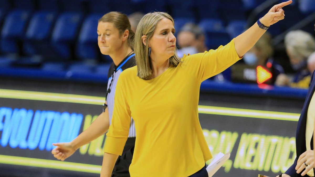TheAdamBWells's tweet photo. Murray State women's basketball coach Rechelle Turner has just received a 4-year contract extension through the 2025-26 seasons.

The Racers finished 22-9 during this past season, tying a program record 21 wins in the regular season. https://t.co/HWnOEK0LxW