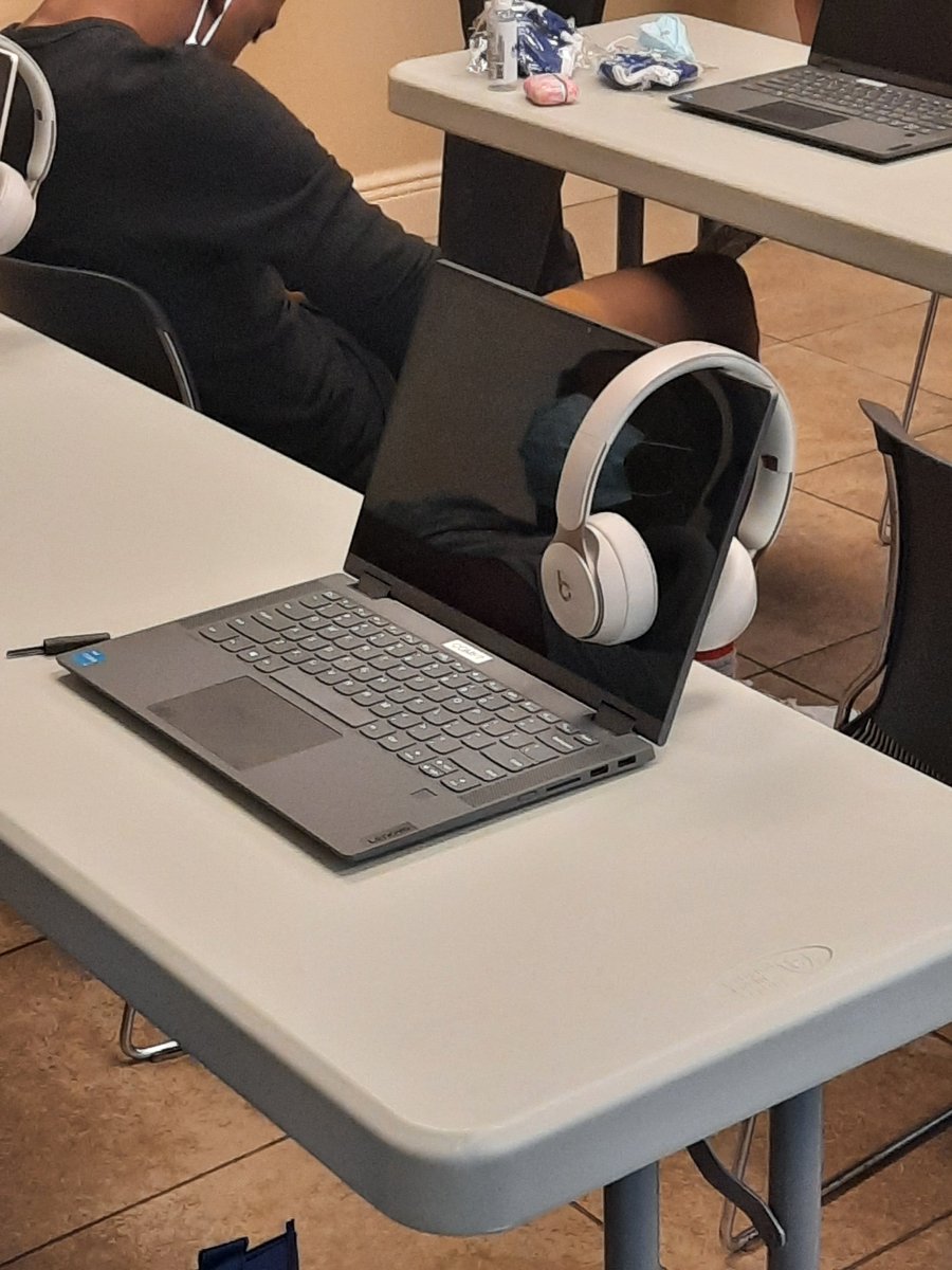 CamillusHouse's tweet image. We've teamed up with @letsgotrg to reduce the digital divide &amp;amp; eliminate technological barriers for youth and adults experiencing homelessness. A formal dedication of a new mobile #computerlab, complete with new laptops took place with guests &amp;amp; clients onsite. #ThankYou goTRG!