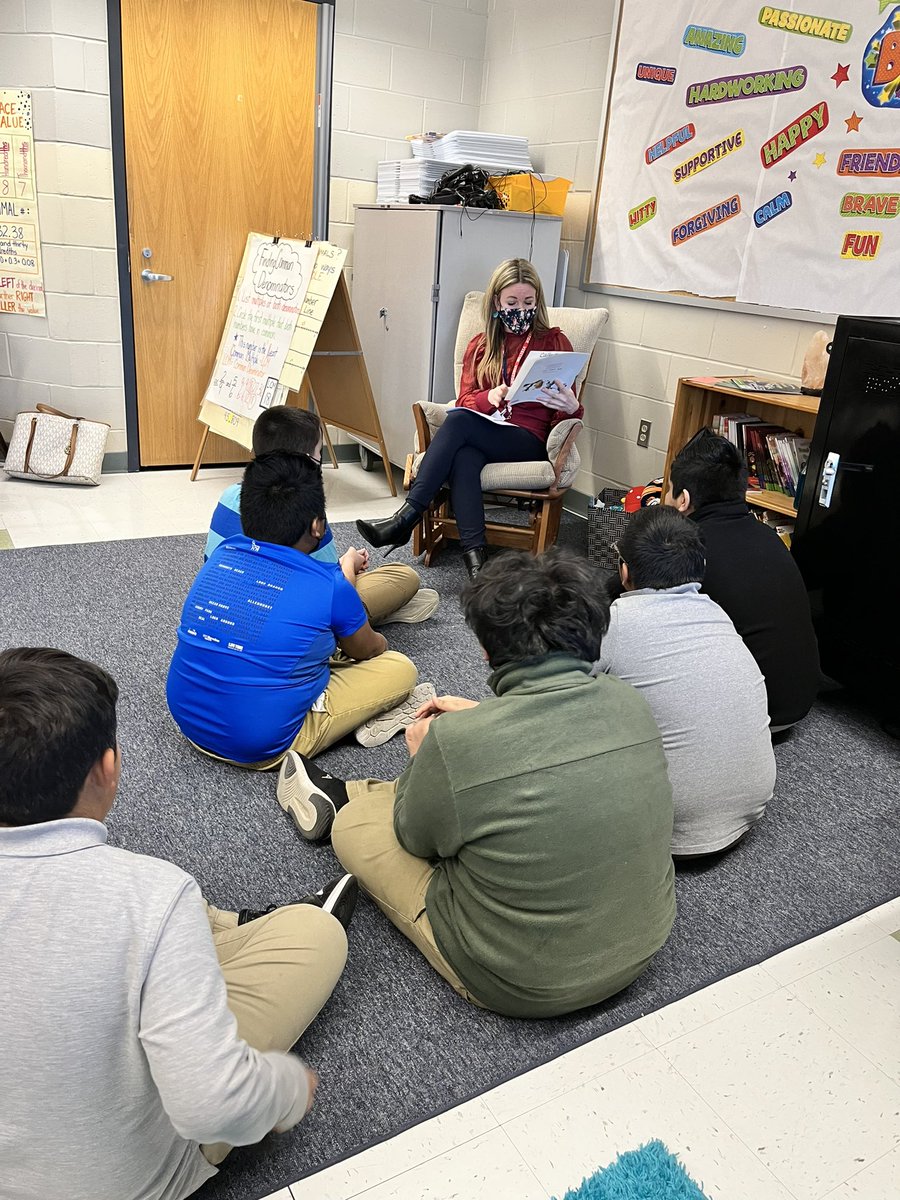 MsHochstaedter's tweet photo. Celebrating SEL day with Professor Frith as our guest reader! #AAASELDAY #SELday @FrithDanielle https://t.co/E8c2VmkQNP