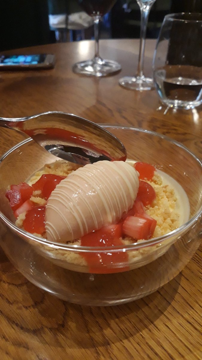 NeilCammies's tweet photo. A trip to @Chef_TomSimmons Thomas last weekend inspired my wine column in tomorrow's Western Mail magazine (page 29... just in case). Versatile foodie wines are a thing of beauty as is a great plate of food. Great lunch!
#wine #winecolumn #lunch #saturdaylunch https://t.co/XTOEZVlaX2