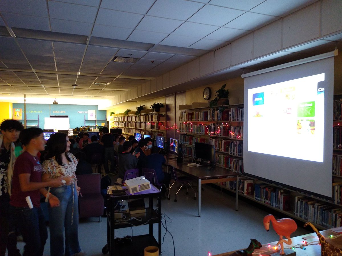 McHiLibrary's tweet photo. Massive turnout today @McHiLibrary for the "McHi Day" Gaming Event, which featured PC games, Switch games, xBox games, Retro Games, and much more. Students enjoyed 90 minutes of unfettered gaming. https://t.co/TRrSOVcLia