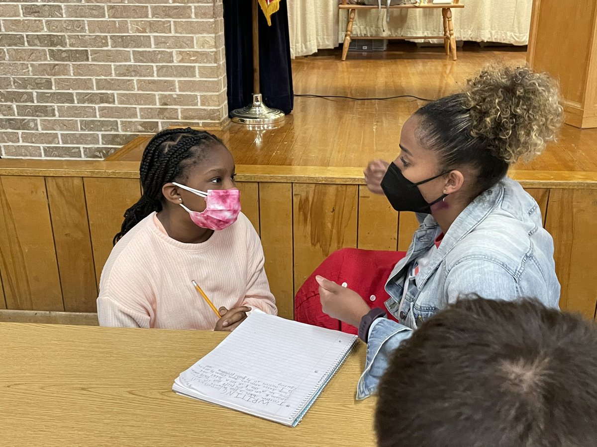 MrsM_Lopez's tweet image. Our @OdomEagles were super excited about our first in person author visit in a long time!! Thank you @OdomESLibrary for organizing this wonderful experience. @jasminnemendez was amazing! 💜