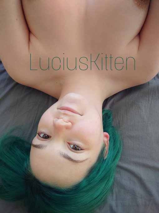 Pets please?🥰 https://t.co/0xSe1j5un1