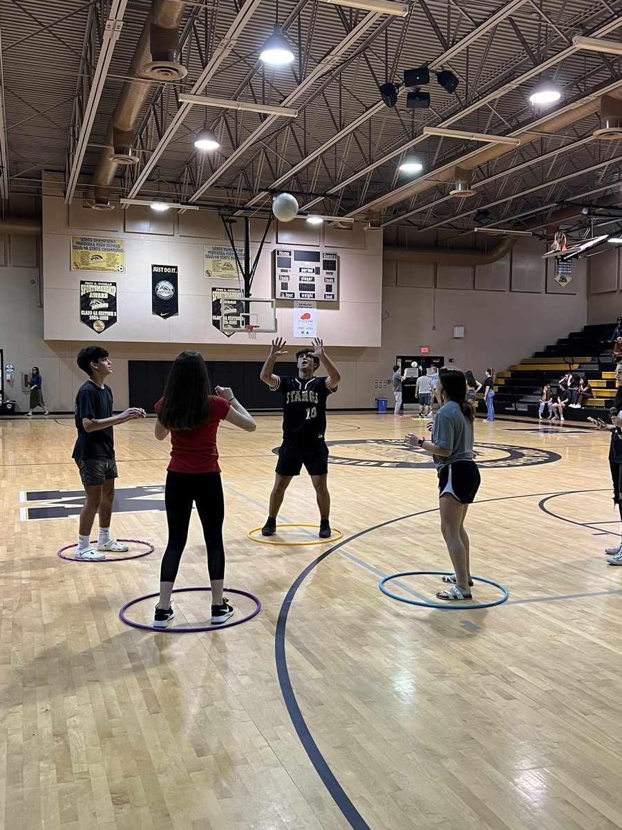 JWMHS_Baldwin's tweet photo. Our Mustangs had a great time at our #MarchMadness activity https://t.co/wTcQN1IXwT