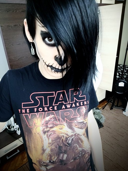 Rawr im so edgy xD https://t.co/hpmUAXmBy1<a href="/tag/apclips"class="tags"><span>#apclips</span></a>