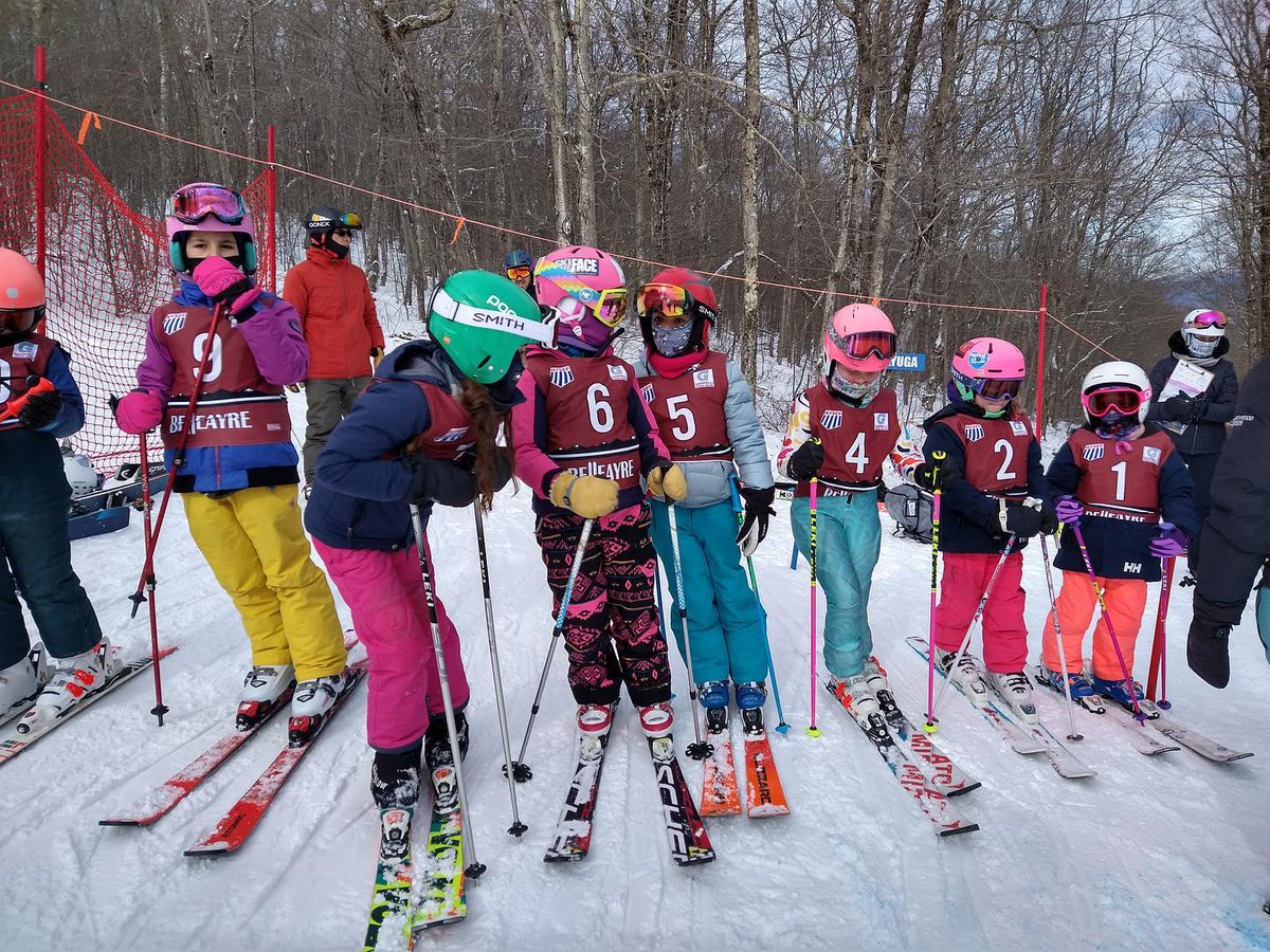 staycatskills's tweet photo. 10" of powder expected in the #Catskills tomorrow! What is there better to do for #kids in #winter? #nodevices #ski #fun #slalom https://t.co/LbewSMWIc3