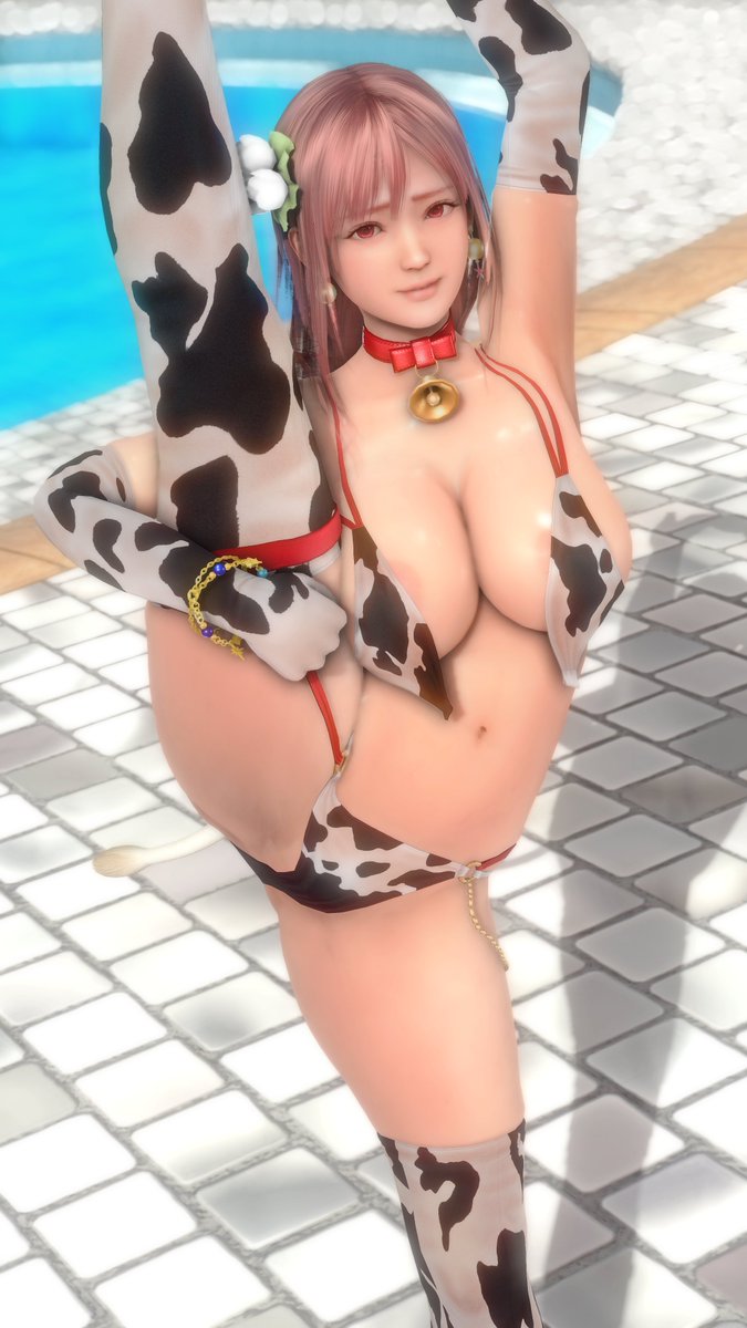 MilkyPrincxss's tweet photo. ...How long did you want her to hold this pose? 
Her costume is falling apart, hurry up and take a picture!! https://t.co/3bTBzeAP7s