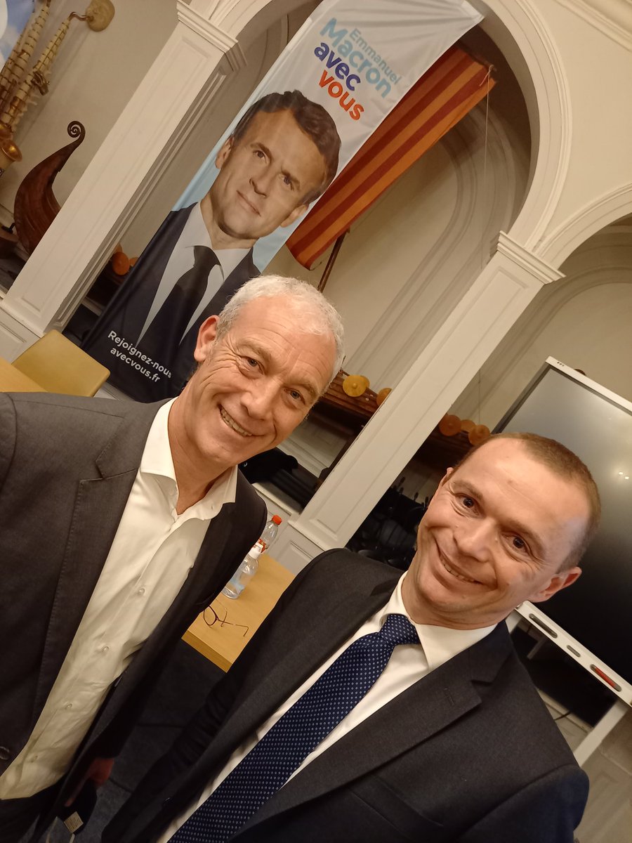 GregoryGalbadon's tweet photo. Merci à M.le ministre @olivierdussopt pour sa visite aujourd'hui dans la #Manche et à #coutances pour mesurer l'action du #gouvernement en matière de soutien aux élus locaux avec les conseillers aux decideurs locaux #dgfip #maisonfranceservice et les bienfaits du #planderelance https://t.co/xMwcCnrrFz