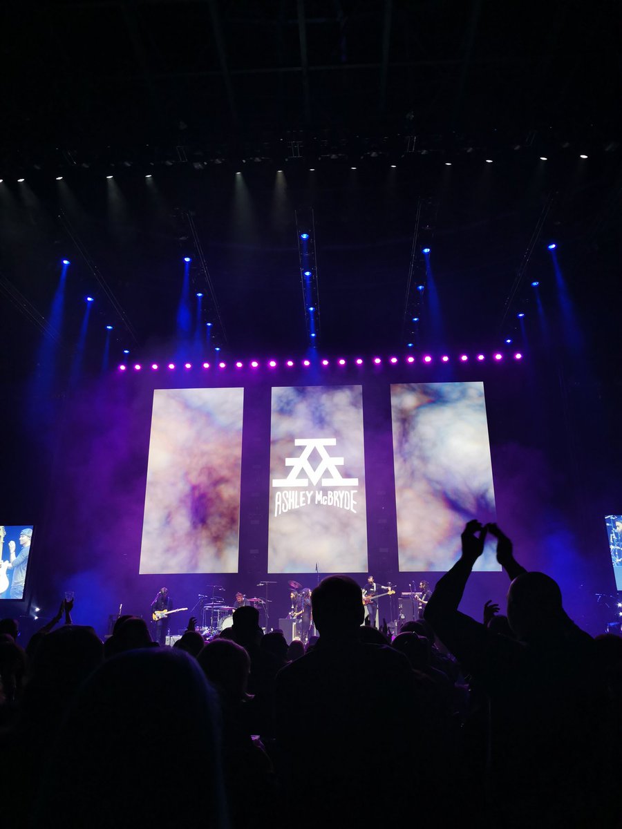 littleK72's tweet photo. @FlatlandCountry @C2CGlasgow  the album doesn't do you justice 🤠👌🏻 https://t.co/URUNZ0oEhf