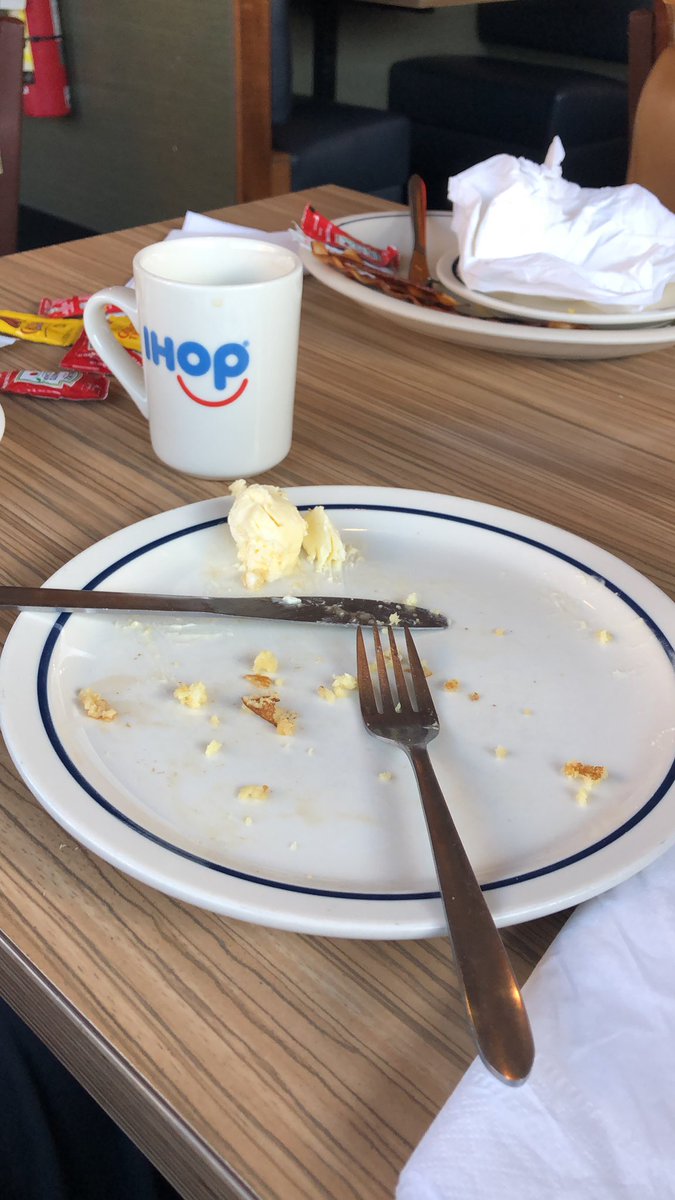 davidmaniloff's tweet photo. 🍰 https://t.co/qIYTqem2x3