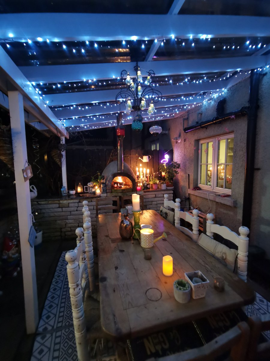 garymcchef's tweet photo. Back yard vibes! #backyard #pizza #stonebaked https://t.co/8P7vGhq8ZT