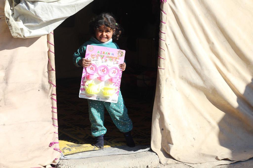 İyilik hikayelerini çoğaltmalı, iyiliğin ve iyilerin görünür hale gelmesine çalışmalıyız.

İmkan dahilinde bağış yaparak binlerce hikayenin kahramanı olabilirsiniz 🕊💙