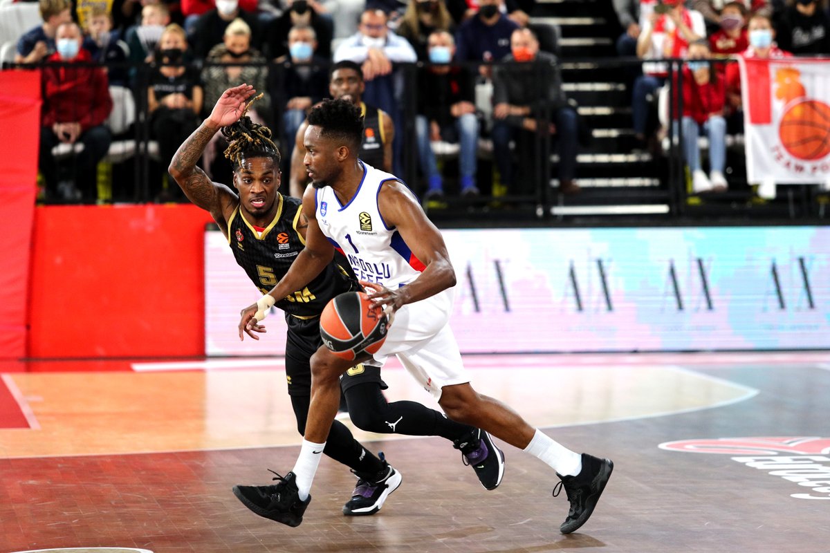 Tr_Betsat's tweet photo. #EuropaLeague 'de Anadolu Efes deplasmanda kayıp.😔

#Monaco'ya 102-80 kaybeden Anadolu Efes üst üste 2. mağlubiyetini aldı.❌

#AnadoluEfes'te Vasilije Micic 25 sayı bulurken Shane Larkin hiç sayı bulamadı. Monaco'da ise Michael James 27 sayı üretti.🏀 https://t.co/hRnu3JtB0b
