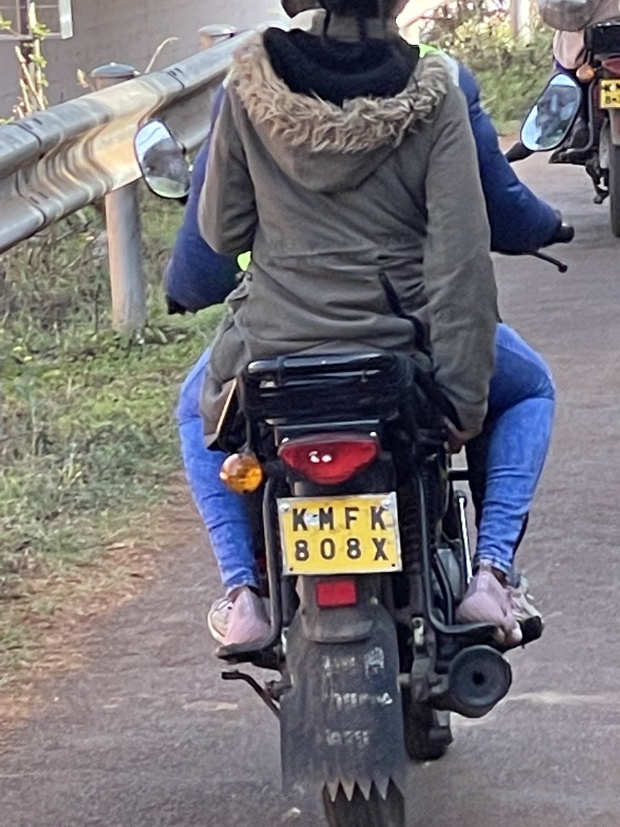 sammy_weya's tweet photo. @KenyanTraffic @NPSC_KE @ntsa_kenya @KURAroads @RoadAlertsKE @NMS_Kenya @PoliceKE ⁦@DCI_Kenya⁩ Today Westlands link Road ,ABC to Redhill Road. Boda Boda’s using pedestrians pathways. Total indiscipline . Traffic police should station officer there to instill discipline . https://t.co/SkpeP0F97V