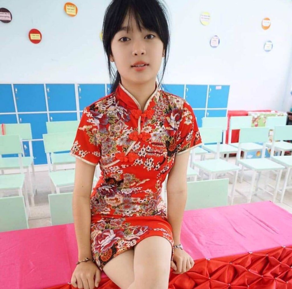 xiaohui199710's tweet photo. 第一次穿🙄 https://t.co/fAdUaV3Ziw