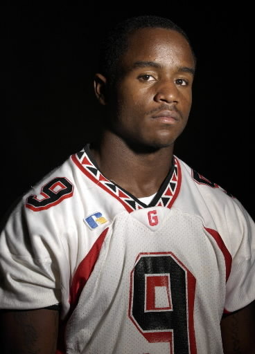 MrCleveland_216's tweet photo. March 11, 2014: "I'm coming home"π
Much like another NE Ohio hero proclaimed to announce his decision- former Glenville star S Donte Whitner does same. #Browns sign former Buckeye to FA contract. 1st rnd pick in 2006, 3x Pro-Bowler, in CLE 2014-2015 #Tarblodder #Hitner #CLE https://t.co/JaeTCjLiwZ