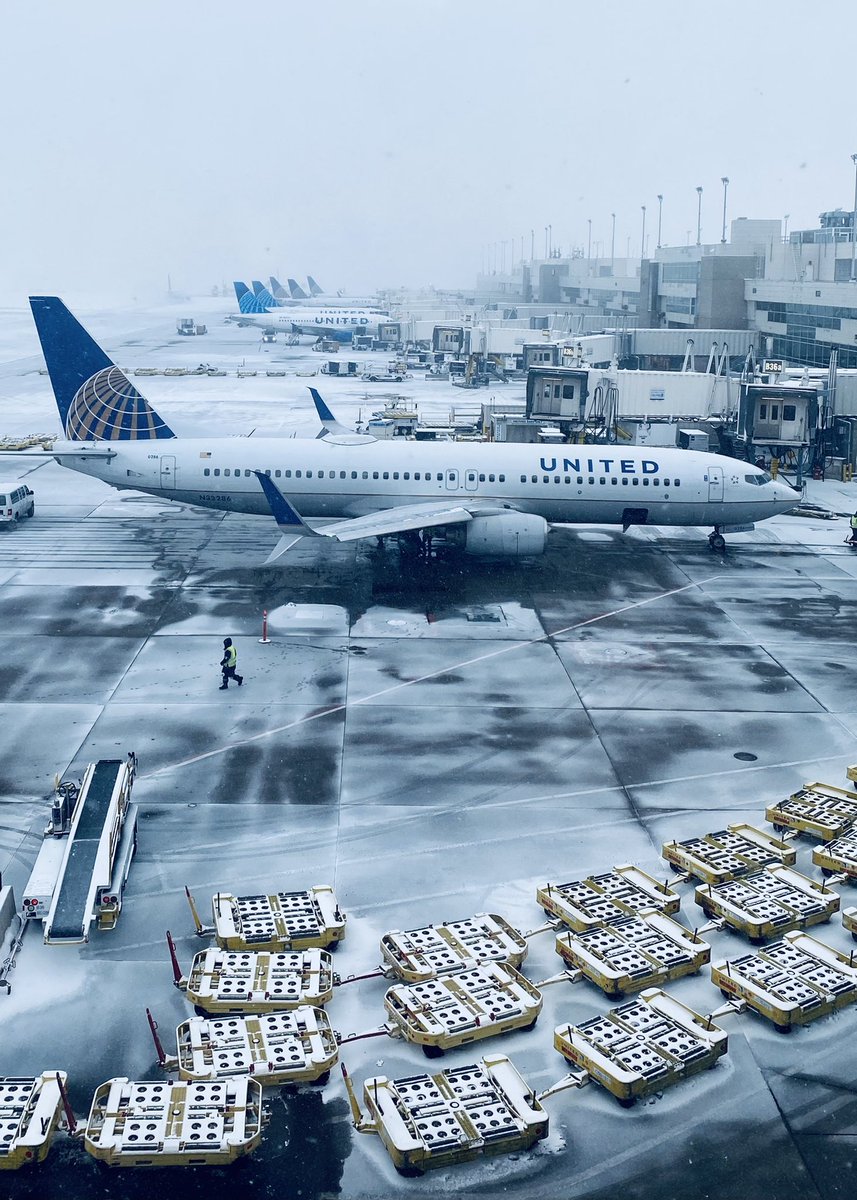 DENJT21's tweet photo. DEN weather ❄️⚡️🌨 events are no match for our UROC heroes Martha and Ali 🦸🏻‍♀️🤵🏻🎖 #WeAreUnited #BeingUnited #WhyILoveAO @MattatUnited @jonathangooda @alimutar86 @NordiCaliGirl @airamericabrat @patyk2828 @Cheryl_Searle https://t.co/Gg0biMSps3