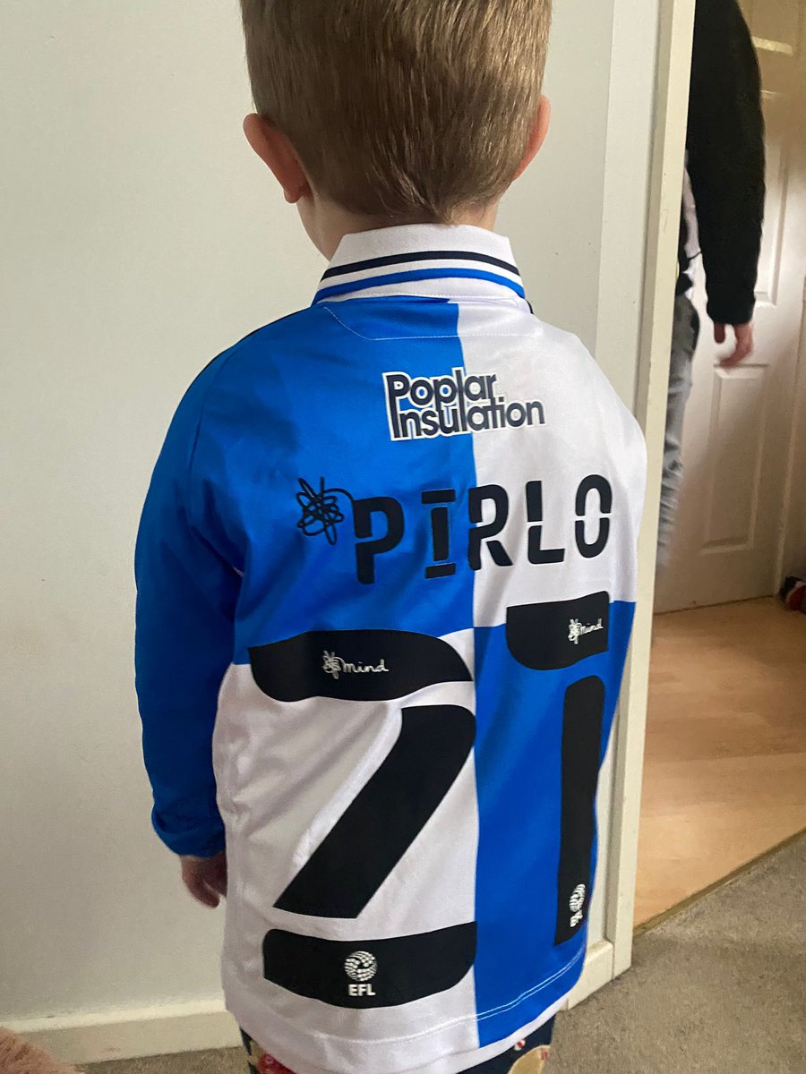 Barbies_Bandit's tweet photo. @TheLanceCook  any chance of a shout out for my son Oscar maggs  tomorrow ? 2nd time at the mem and seeking his first win 👌🏼 he was a fan of your playlist last time vs Exeter, but he would recommend a song from his favourate band @kiss  though 🤪@Pirlo_official https://t.co/V4vTkeHZfY