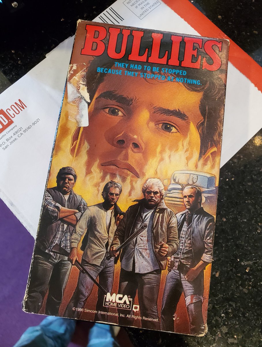 universaldorkhq's tweet photo. Latest VHS score! Anyone else seen BULLIES from 1986? It looks promising!
#80svhs #horrorvhs #vhs #oliviadiabo #backwoodshorror #horrorsurvival #mcavhs https://t.co/Coj8SXXOPU