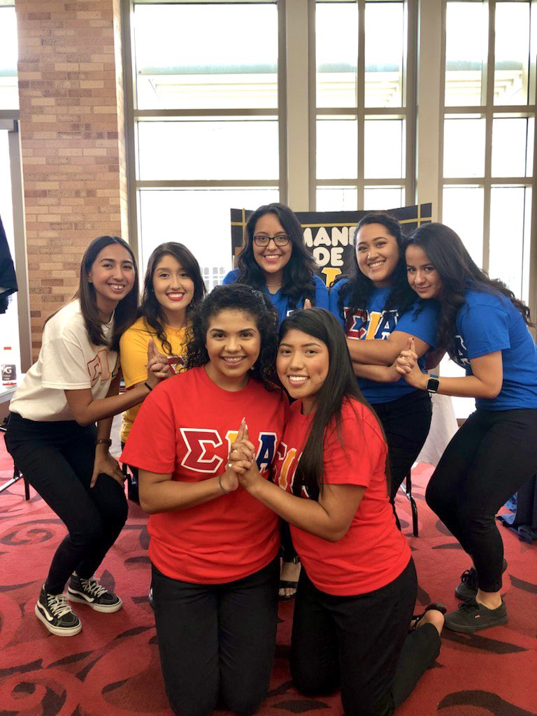 🌹 SIA FLASHBACK FRIDAY 🌹

Our lovely Hermanas tabling for MSC open house in September 2018 🦄

We miss having y'all on campus! See you soon ❤️💛💙