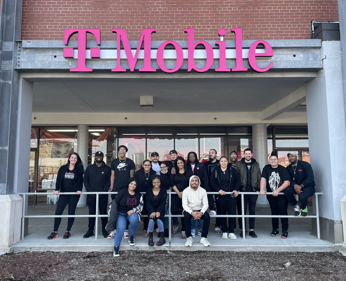 Well just like that, 3 weeks of #ReadyEssentials is wrapping. Man, this group was special! Such an amazing bond this #MagentaFamily is forever! I can’t wait to see what’s in store for these amazing MA’s. I am SO proud of them all. 💜