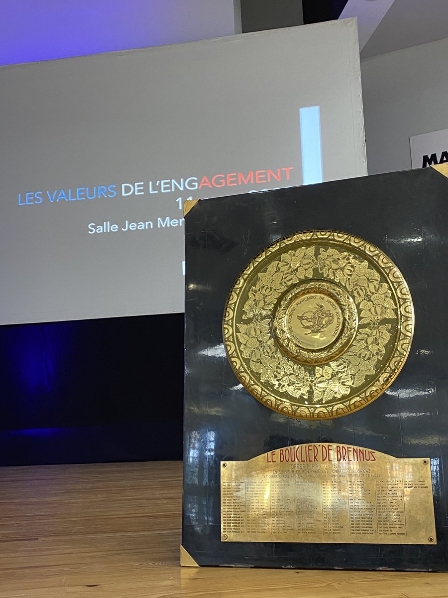 AuteriveCollege's tweet photo. Échanges sur le sport et l’engagement avec 3 sportifs @Huget14 @SofianeOumiha @Nodji_Myaro ▶️Sport @giraultolivier1 ▶️égalité des chances @jmblanquer @RoxaMaracineanu et @MostafaFourar https://t.co/S4k071MkN5