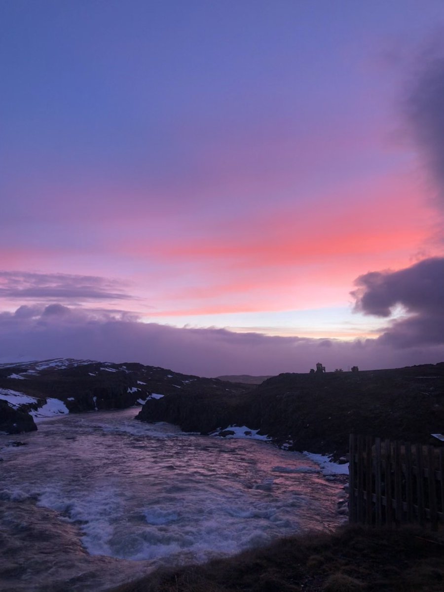 RBendova's tweet photo. Sunset in Iceland 🇮🇸
#sunset #Iceland https://t.co/12dcmPYqyu